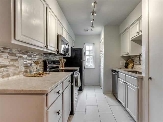 14331 N Pennsylvania Avenue 32G, Oklahoma City, OK 73134