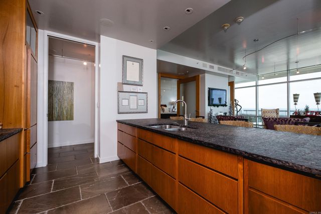 300 E 3rd St Apt 1602, Little Rock, AR 72201