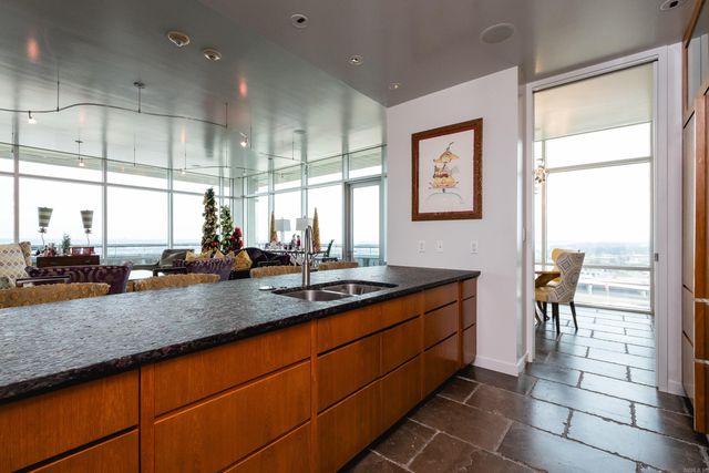 300 E 3rd St Apt 1602, Little Rock, AR 72201