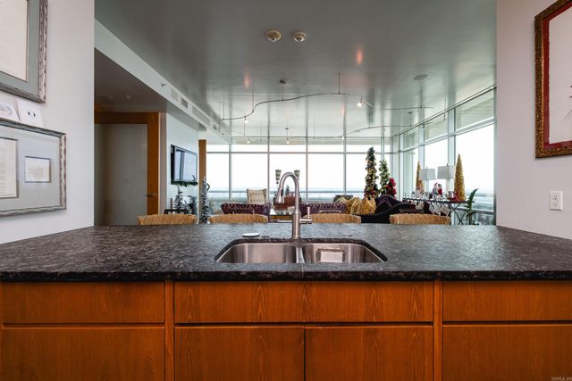 300 E 3rd St Apt 1602, Little Rock, AR 72201