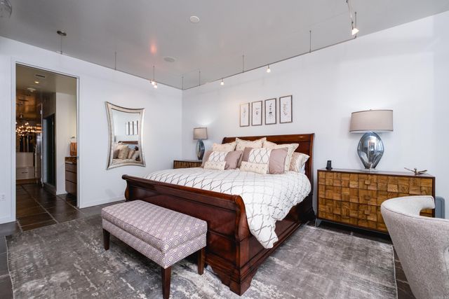 300 E 3rd St Apt 1602, Little Rock, AR 72201