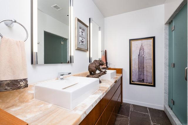 300 E 3rd St Apt 1602, Little Rock, AR 72201