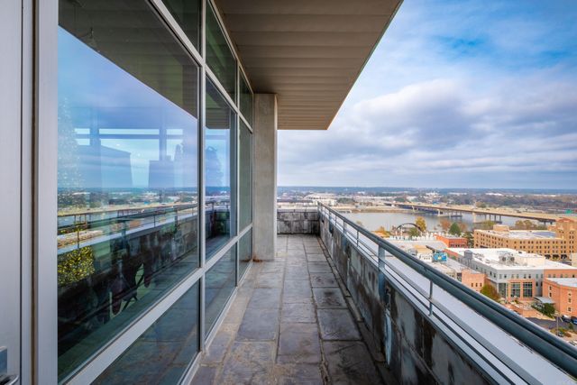 300 E 3rd St Apt 1602, Little Rock, AR 72201