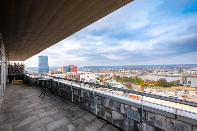 300 E 3rd St Apt 1602, Little Rock, AR 72201