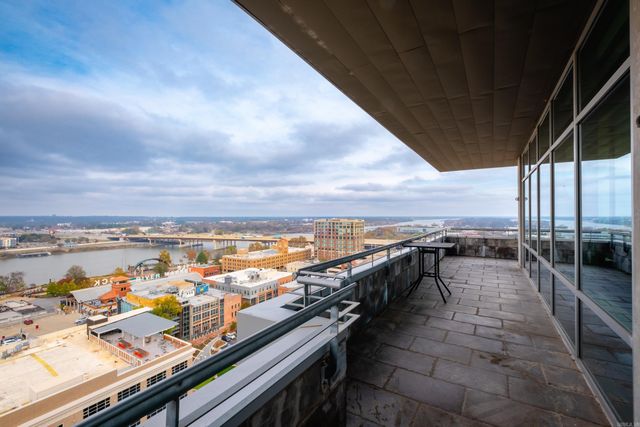 300 E 3rd St Apt 1602, Little Rock, AR 72201