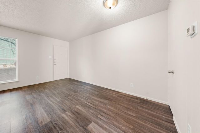 2314 Greenfield PKWY 207, Austin, TX 78741