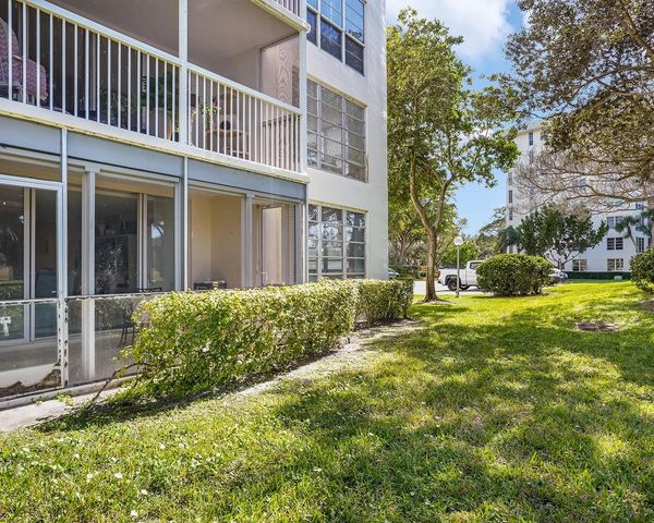 3090 N Course Drive 112, Pompano Beach, FL 33069