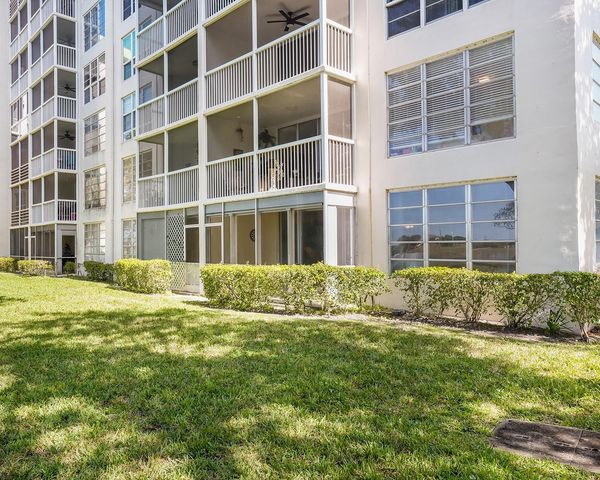 3090 N Course Drive 112, Pompano Beach, FL 33069