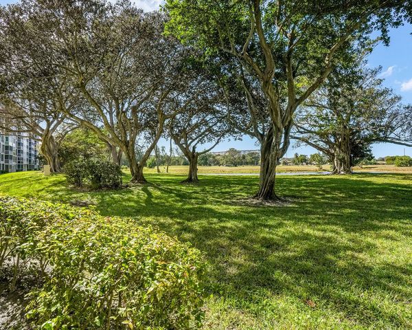 3090 N Course Drive 112, Pompano Beach, FL 33069