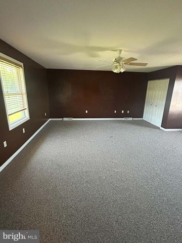 135 SWEETWATER LN, Newmanstown, PA 17073