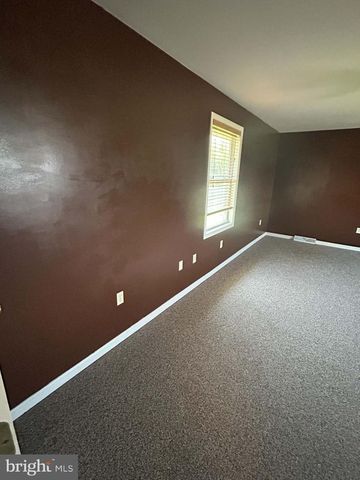 135 SWEETWATER LN, Newmanstown, PA 17073
