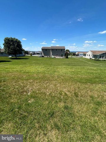 135 SWEETWATER LN, Newmanstown, PA 17073
