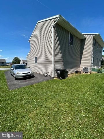 135 SWEETWATER LN, Newmanstown, PA 17073