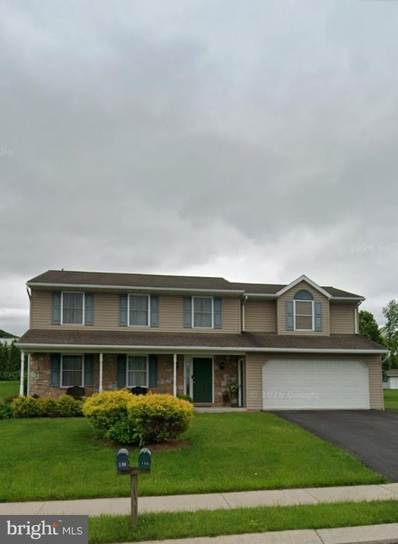 135 SWEETWATER LN, Newmanstown, PA 17073