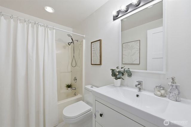 4364 151st Avenue SE, Bellevue, WA 98006