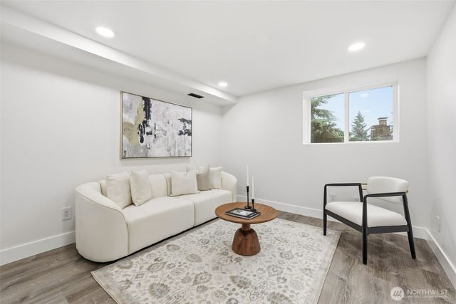 4364 151st Avenue SE, Bellevue, WA 98006