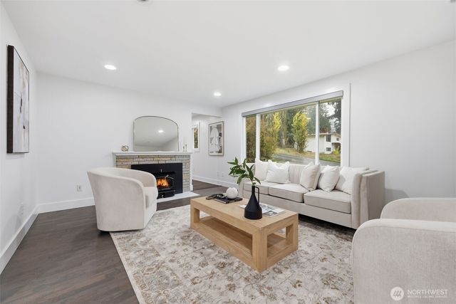 4364 151st Avenue SE, Bellevue, WA 98006