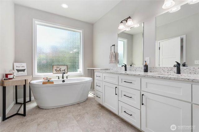 801 Pine Crest Drive, Everson, WA 98247