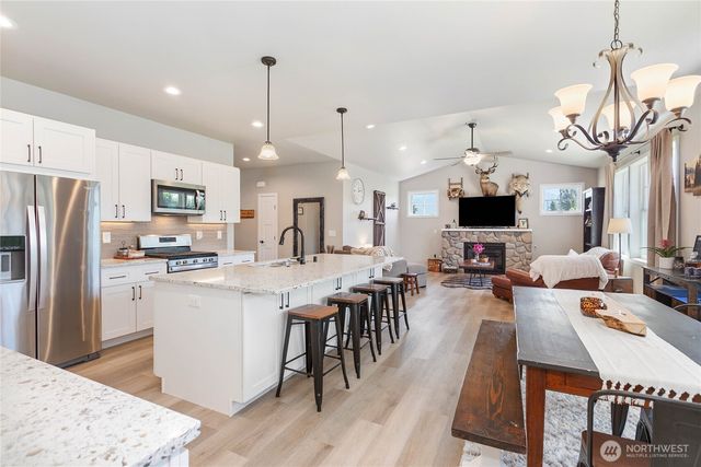 801 Pine Crest Drive, Everson, WA 98247