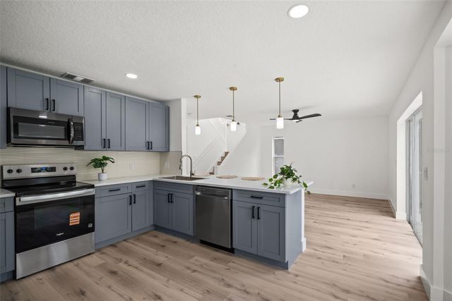 10224 MERRIMAC MANOR DRIVE, Riverview, FL 33578