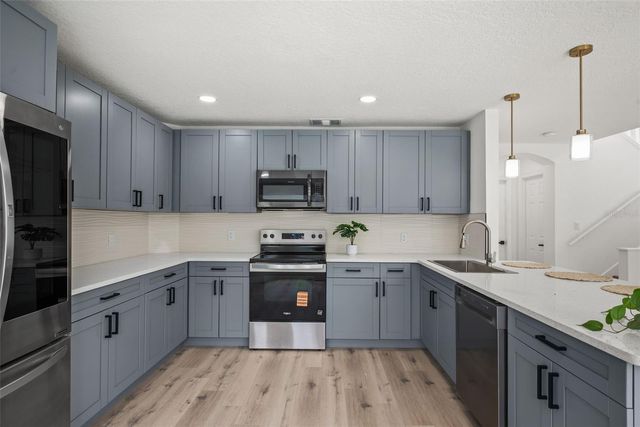 10224 MERRIMAC MANOR DRIVE, Riverview, FL 33578