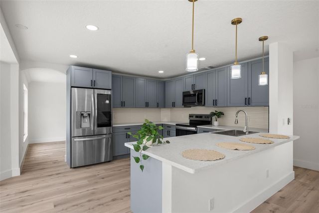 10224 MERRIMAC MANOR DRIVE, Riverview, FL 33578