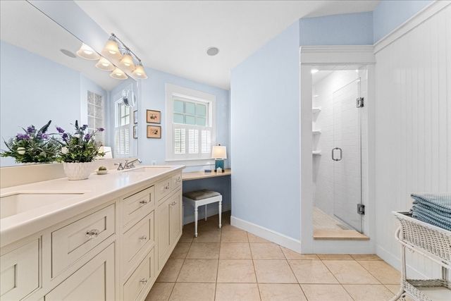 279 Oakland Street, Wellesley, MA 02481