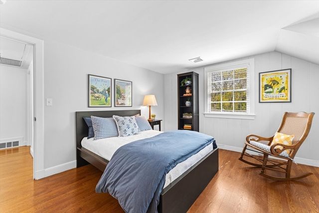 279 Oakland Street, Wellesley, MA 02481