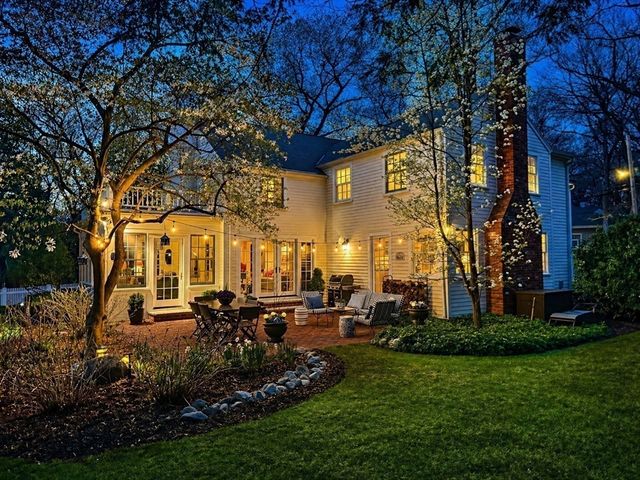 279 Oakland Street, Wellesley, MA 02481