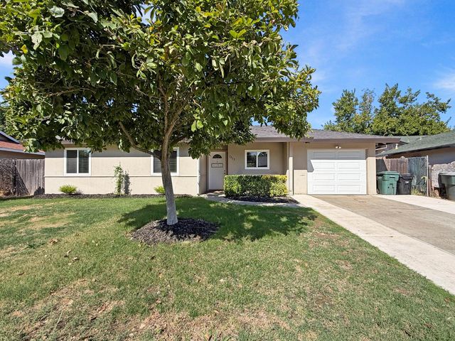 7013 Thomas Dr, North Highlands, CA 95660