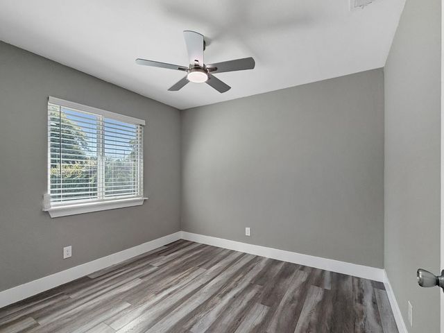7013 Thomas Dr, North Highlands, CA 95660
