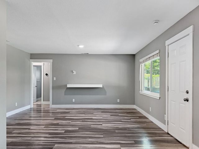 7013 Thomas Dr, North Highlands, CA 95660