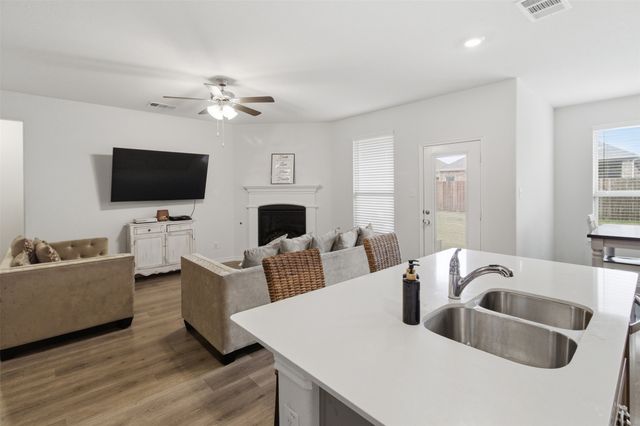 10407 Twisting Springs Drive, Aubrey, TX 76227