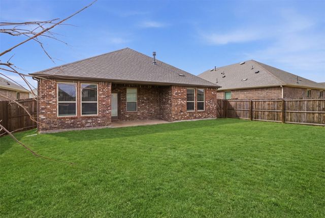 10407 Twisting Springs Drive, Aubrey, TX 76227