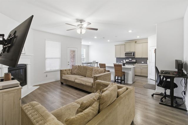 10407 Twisting Springs Drive, Aubrey, TX 76227