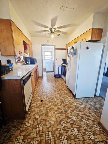 911 Benton Street, Lincoln, NE 68521