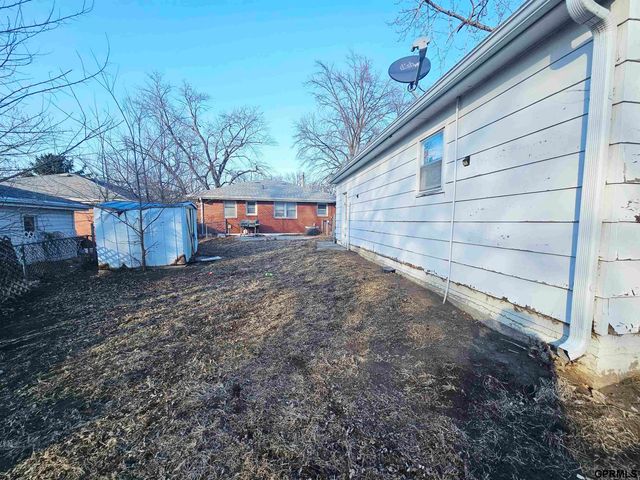 911 Benton Street, Lincoln, NE 68521