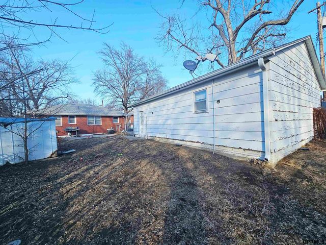 911 Benton Street, Lincoln, NE 68521