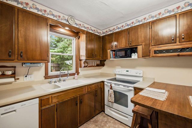 3514 Lucia CREST, Madison, WI 53705