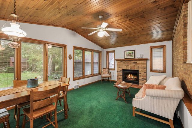 3514 Lucia CREST, Madison, WI 53705