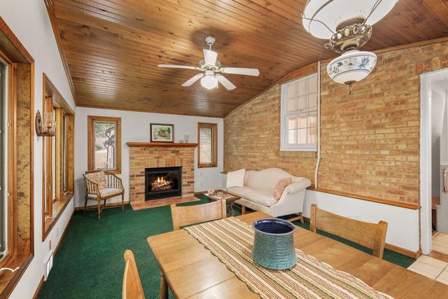 3514 Lucia CREST, Madison, WI 53705