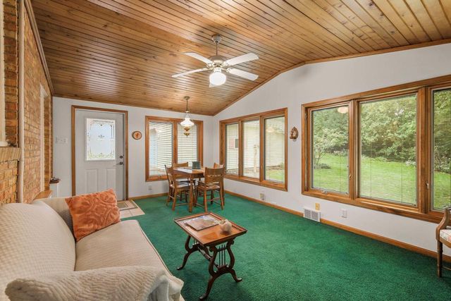 3514 Lucia CREST, Madison, WI 53705