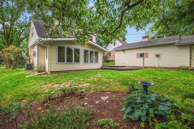 3514 Lucia CREST, Madison, WI 53705