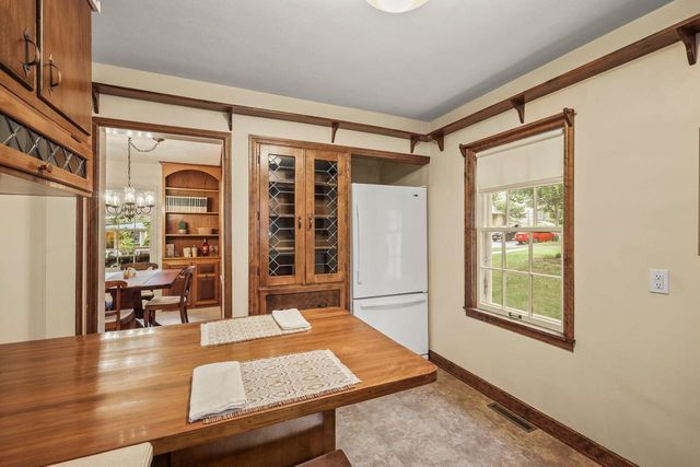 3514 Lucia CREST, Madison, WI 53705