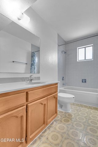 10579 KINROSS Avenue, El Paso, TX 79925