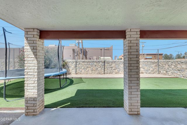 10579 KINROSS Avenue, El Paso, TX 79925