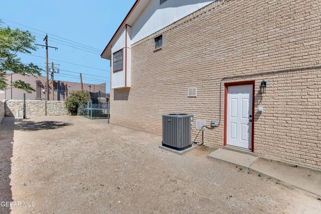 10579 KINROSS Avenue, El Paso, TX 79925