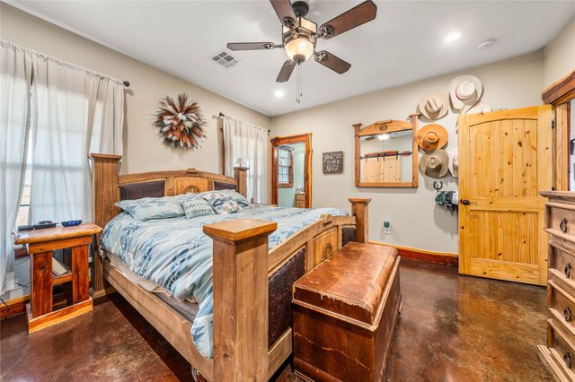 318 CR 3355, Valley Mills, TX 76689