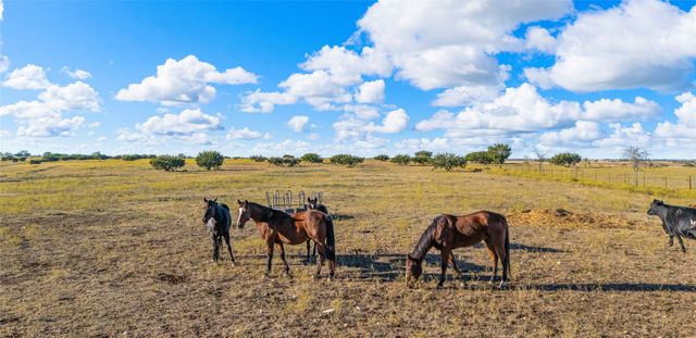 318 CR 3355, Valley Mills, TX 76689