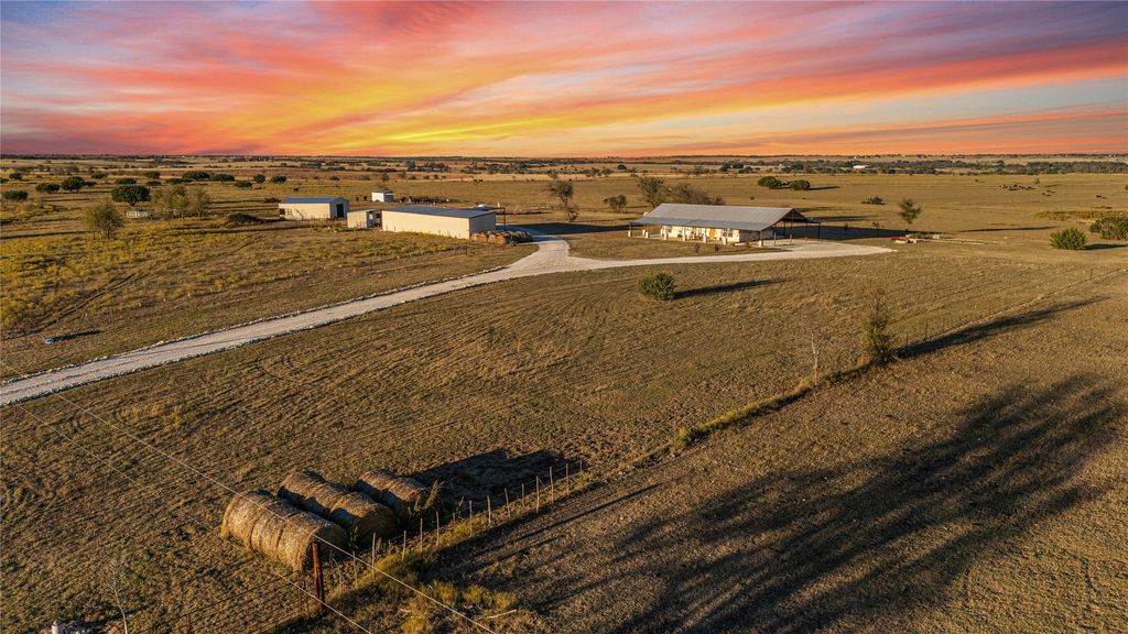 318 CR 3355, Valley Mills, TX 76689